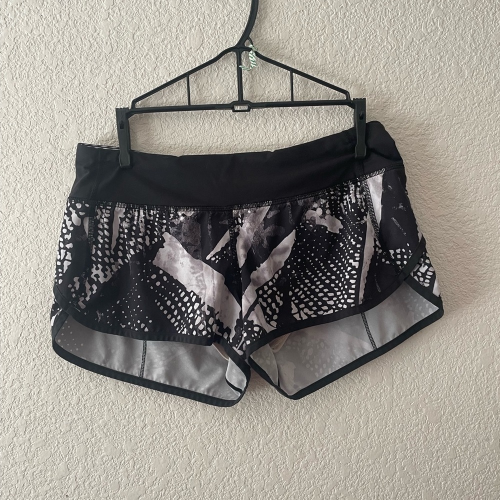Lululemon Speed Up Low Rise Lined Short 2.5”